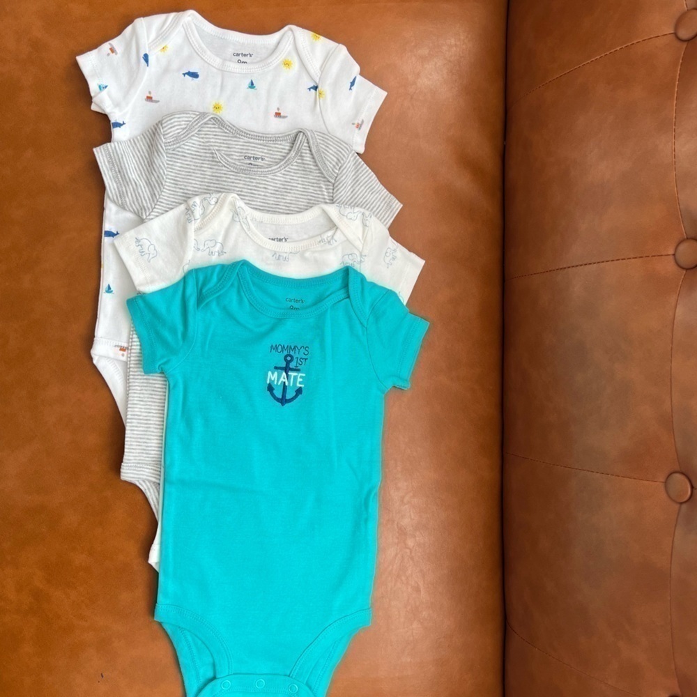 Carter’s Baby 4 Pack Short-Sleeved Onesies/Bodysuits 100% Cotton 9M NWOT - Picture 2 of 5